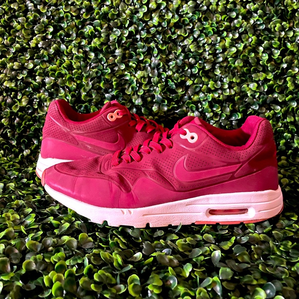Nike Airs